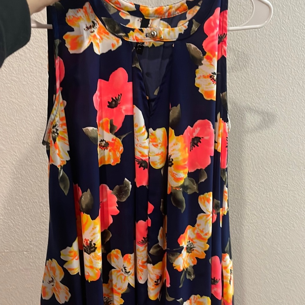Women dress flowy